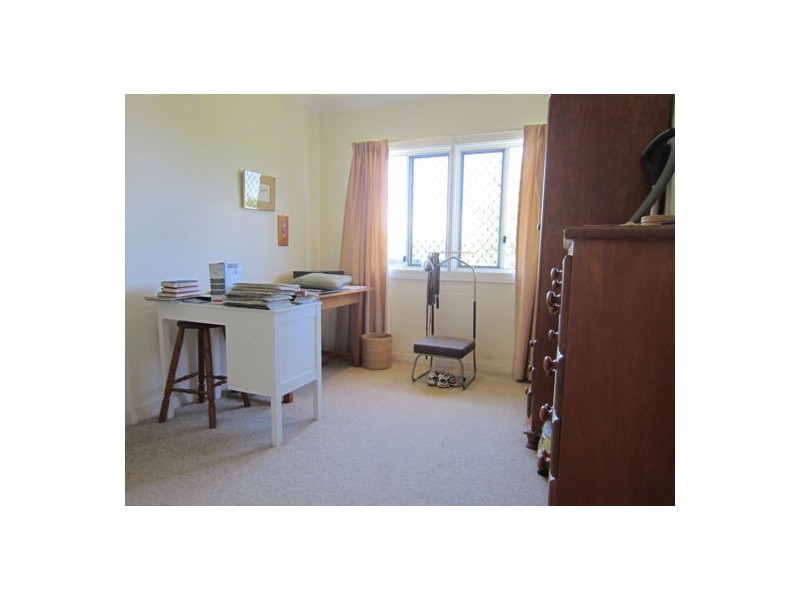 6 McGill Street, Raceview QLD 4305