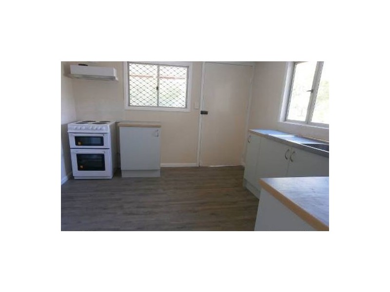 12 McNamara Street, Leichhardt QLD 4305