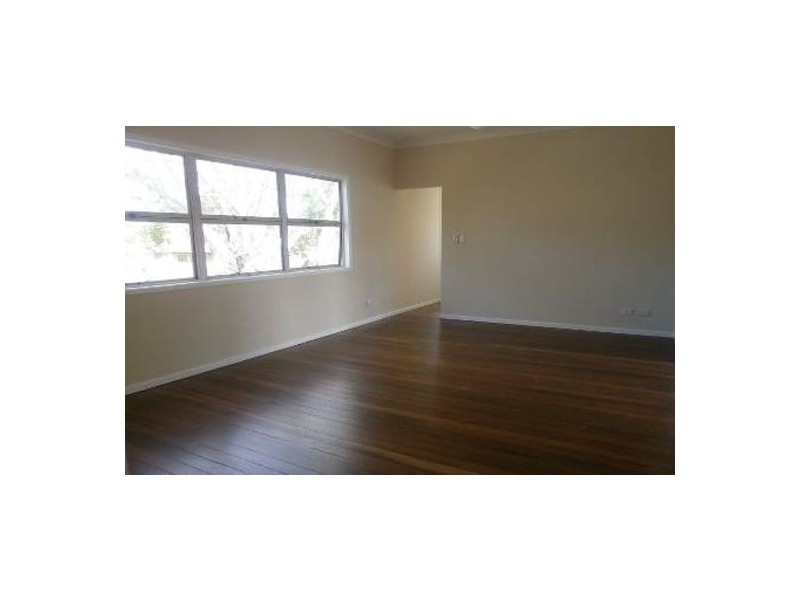 12 McNamara Street, Leichhardt QLD 4305