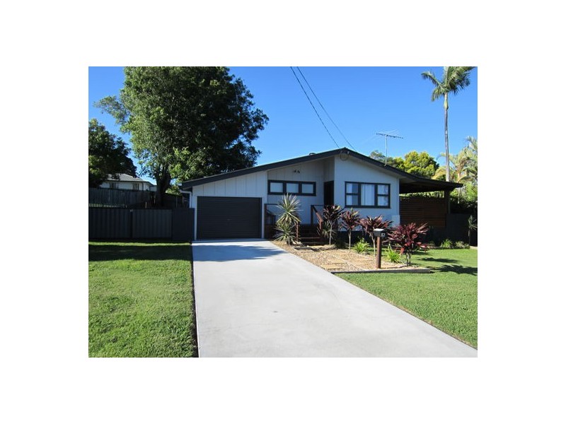 12 Edwards Street, Eastern Heights QLD 4305