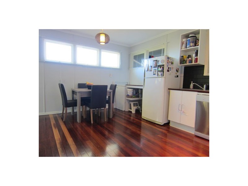 12 Edwards Street, Eastern Heights QLD 4305