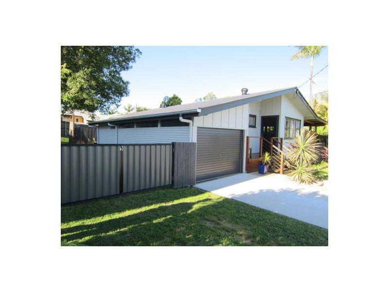 12 Edwards Street, Eastern Heights QLD 4305