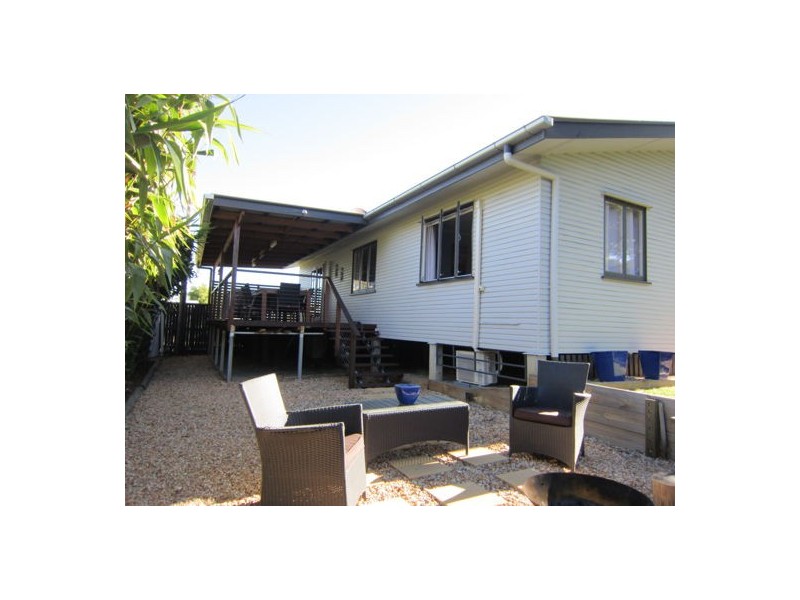 12 Edwards Street, Eastern Heights QLD 4305