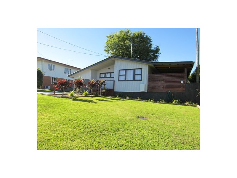 12 Edwards Street, Eastern Heights QLD 4305