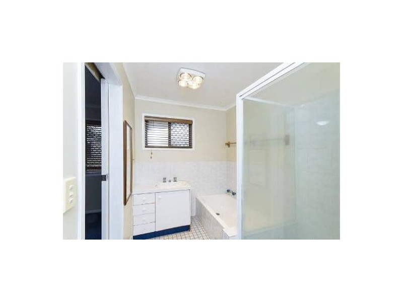 32 Rapur Street, Raceview QLD 4305