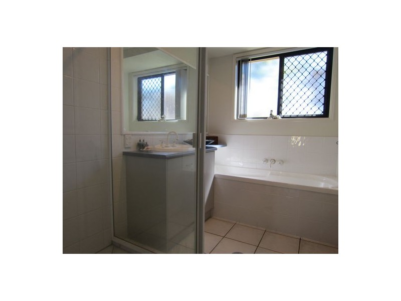 9 Karen Court, Raceview QLD 4305