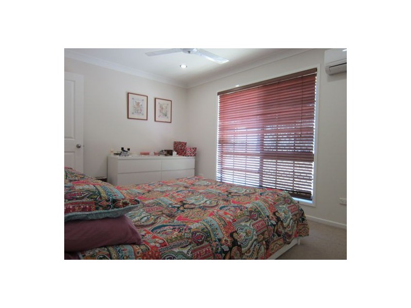 39 Fassifern Street, Peak Crossing QLD 4306