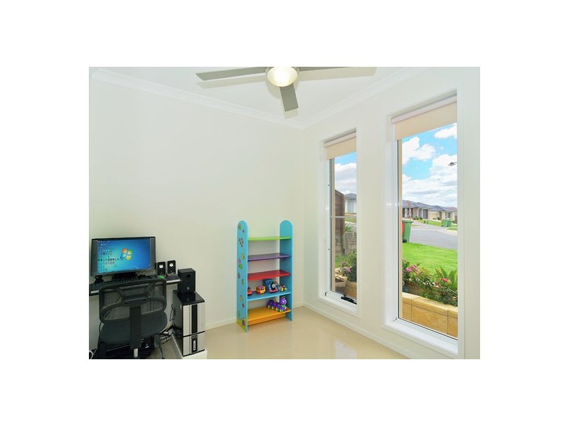 3 Azure Court, Deebing Heights QLD 4306