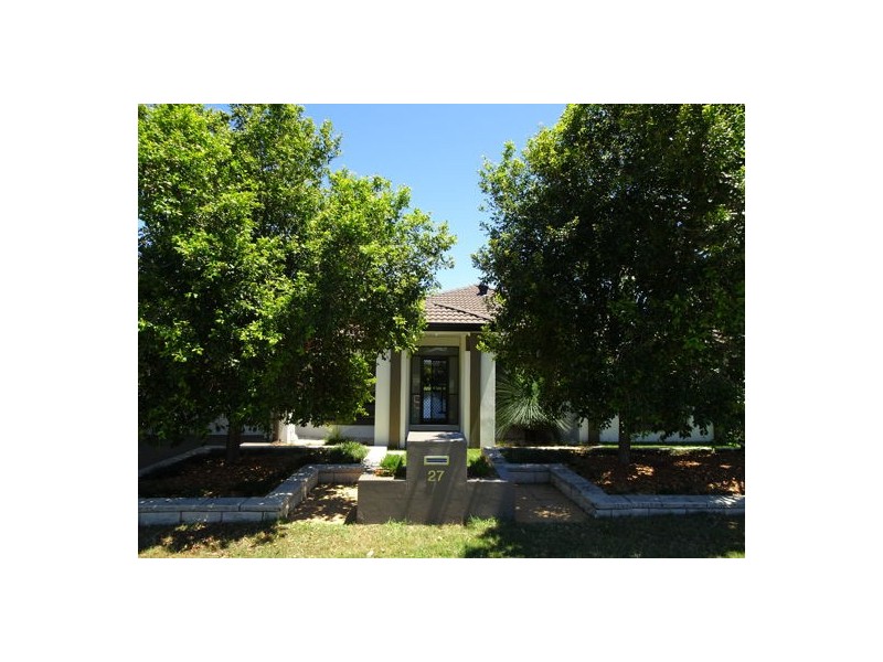 27 Tulip Street, Yamanto QLD 4305