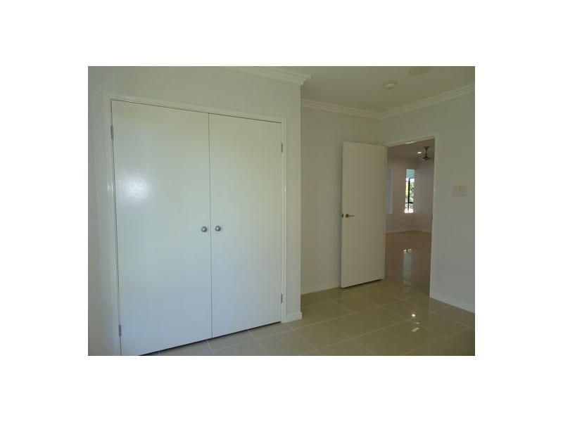 27 Tulip Street, Yamanto QLD 4305