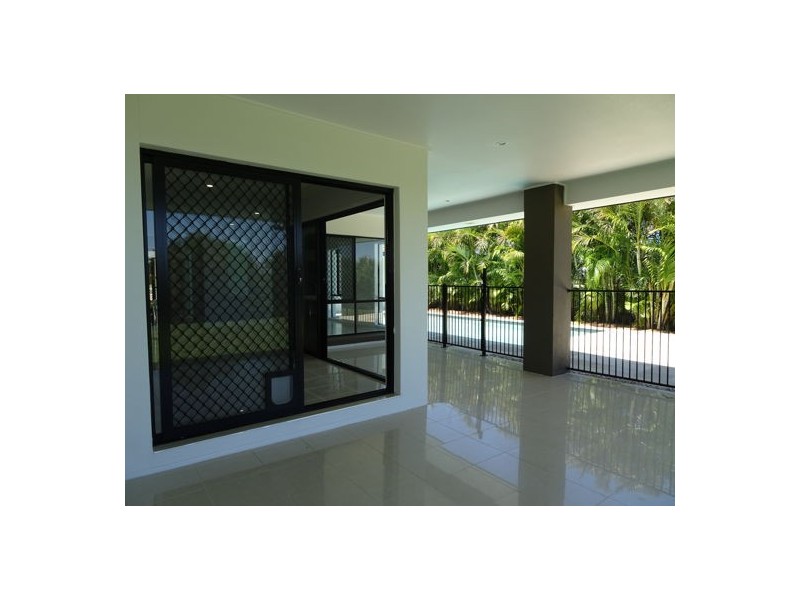 27 Tulip Street, Yamanto QLD 4305