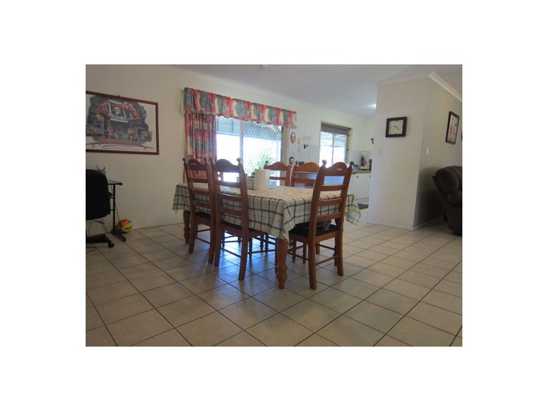 128 Equestrian Drive, Yamanto QLD 4305