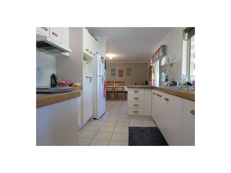 128 Equestrian Drive, Yamanto QLD 4305