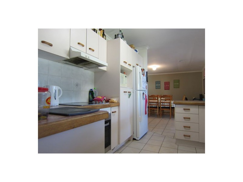 128 Equestrian Drive, Yamanto QLD 4305