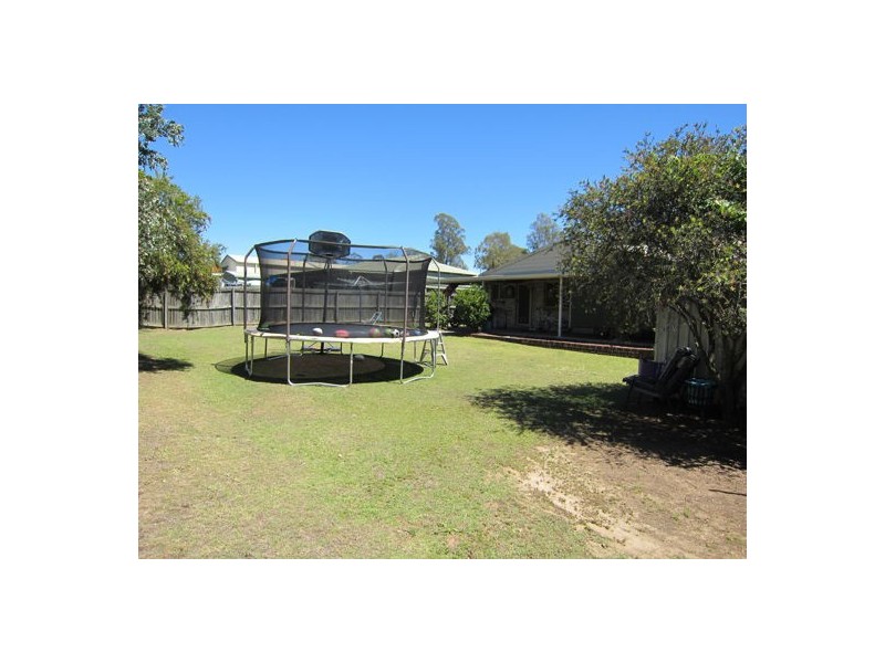 128 Equestrian Drive, Yamanto QLD 4305