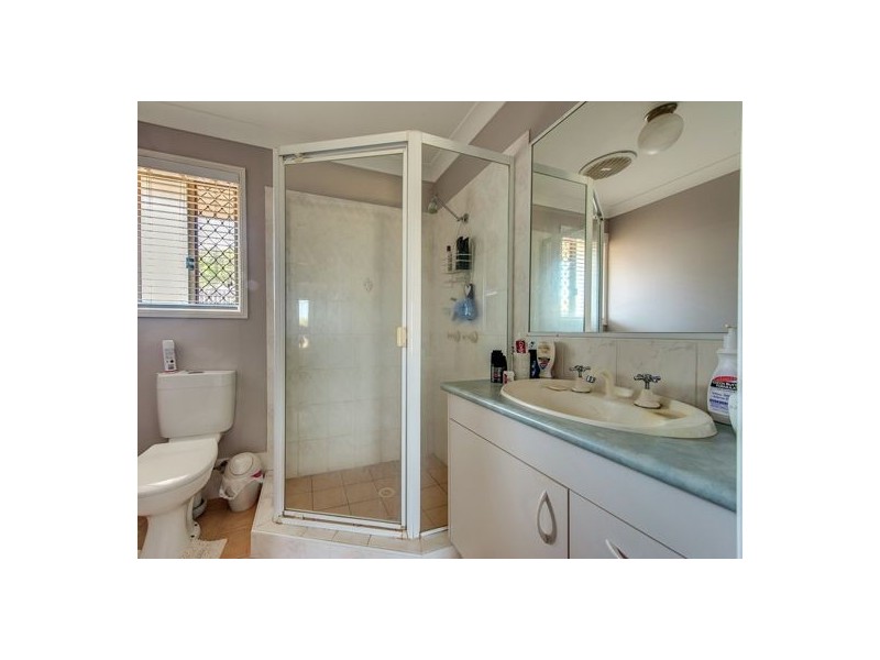 17 Yew Street, Yamanto QLD 4305