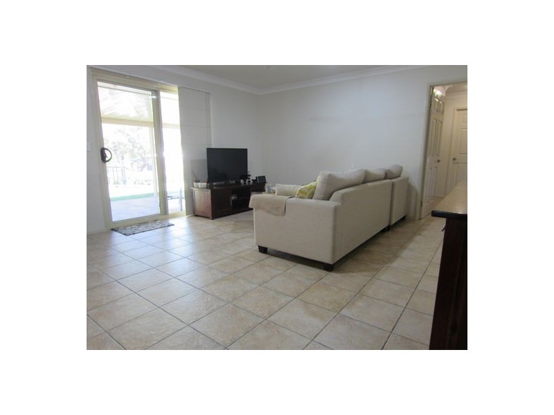 32 Alexandra Close, Flinders View QLD 4305