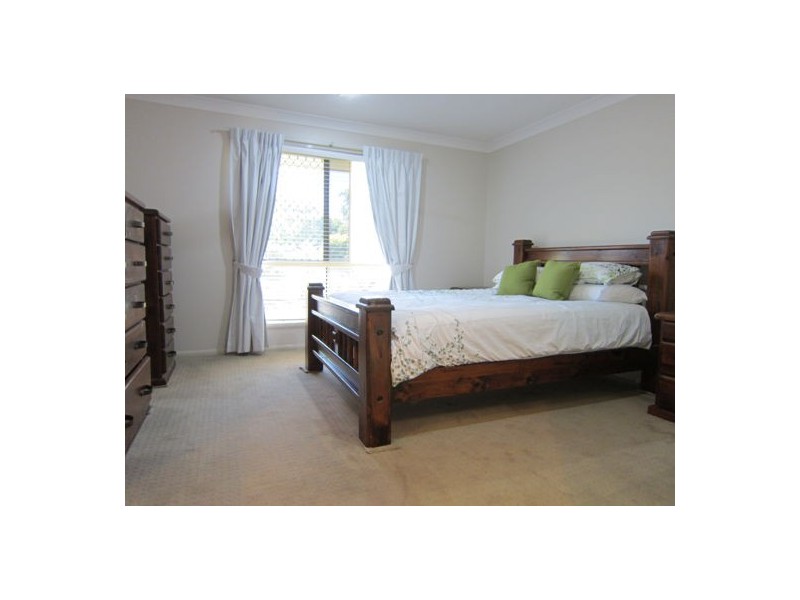 32 Alexandra Close, Flinders View QLD 4305