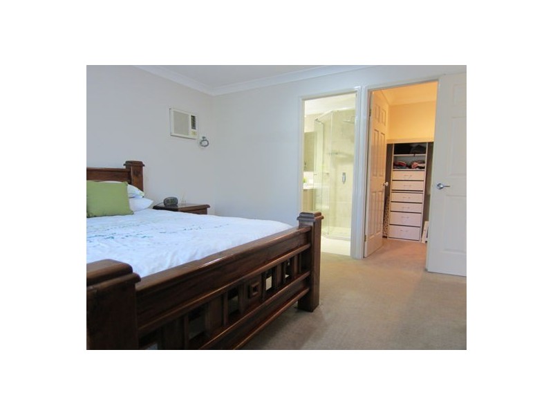 32 Alexandra Close, Flinders View QLD 4305