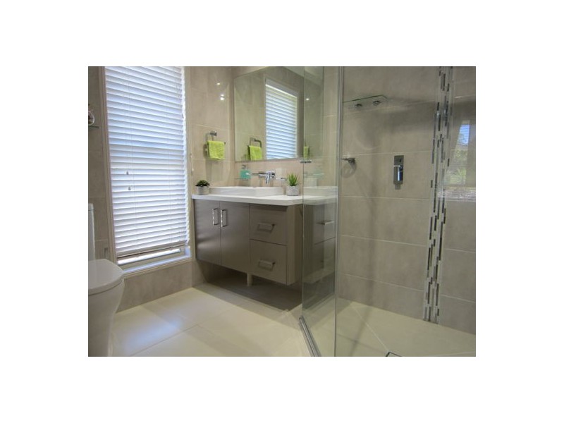 32 Alexandra Close, Flinders View QLD 4305