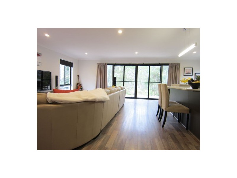 14 Robinson Street, Brassall QLD 4305