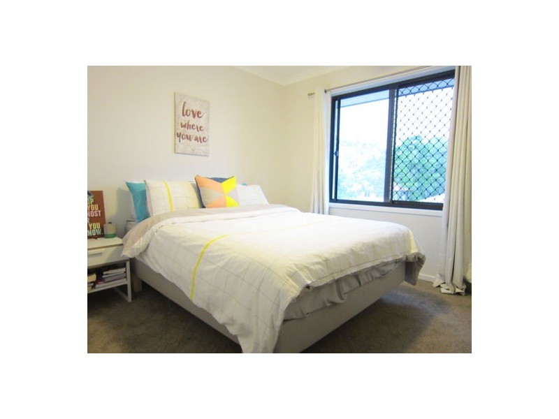14 Robinson Street, Brassall QLD 4305