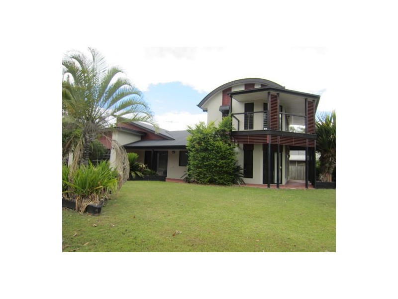 5-7 Oakview Circuit, Brookwater QLD 4300