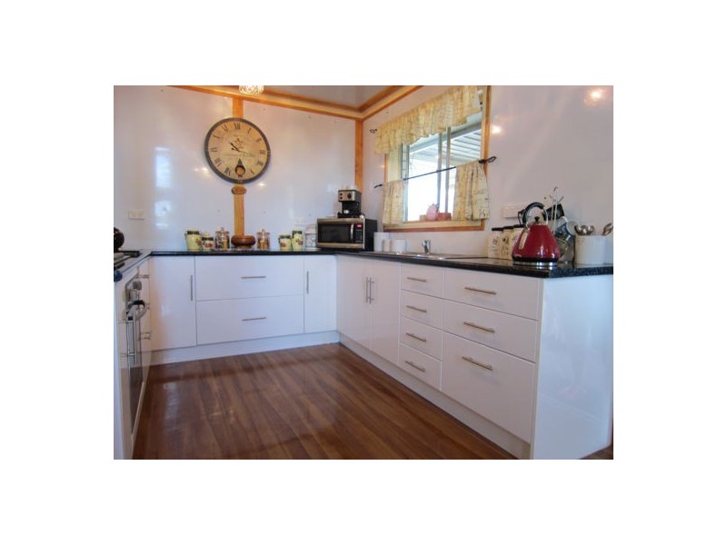 18 Brendale Avenue, Flinders View QLD 4305