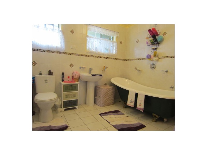 18 Brendale Avenue, Flinders View QLD 4305