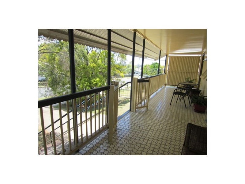 4 Elliott Street, Silkstone QLD 4304