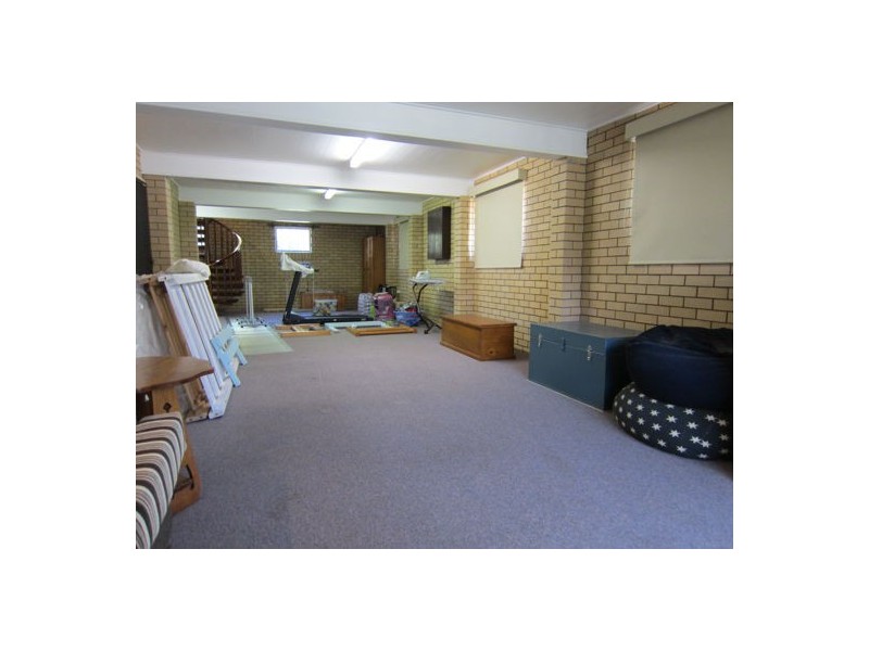 4 Elliott Street, Silkstone QLD 4304
