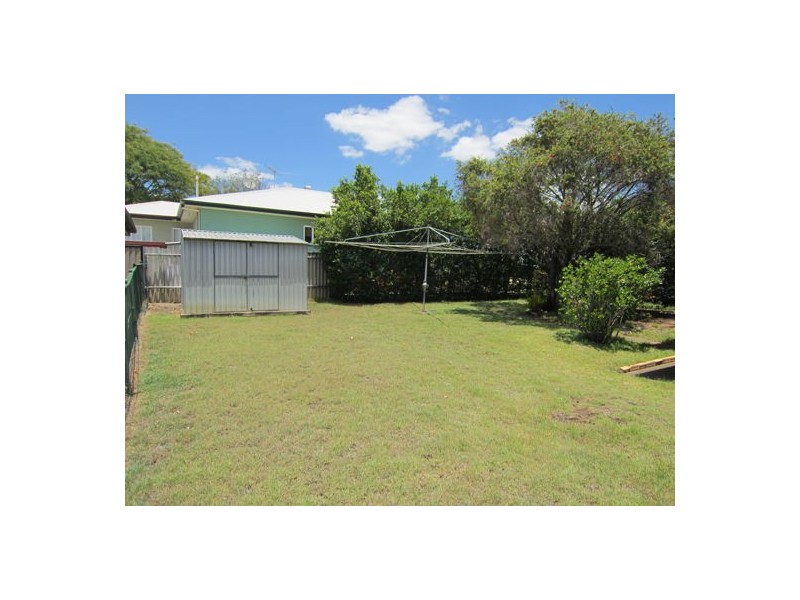 4 Elliott Street, Silkstone QLD 4304