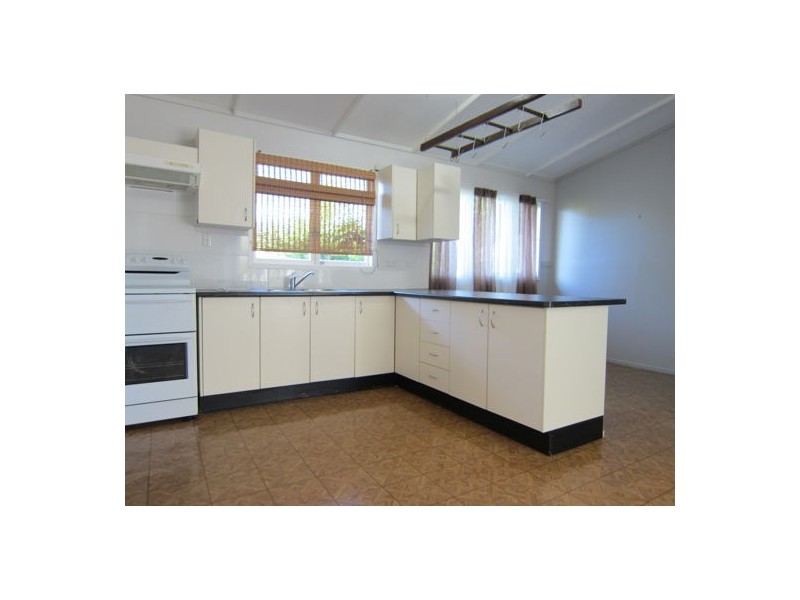 141 Raceview Street, Raceview QLD 4305