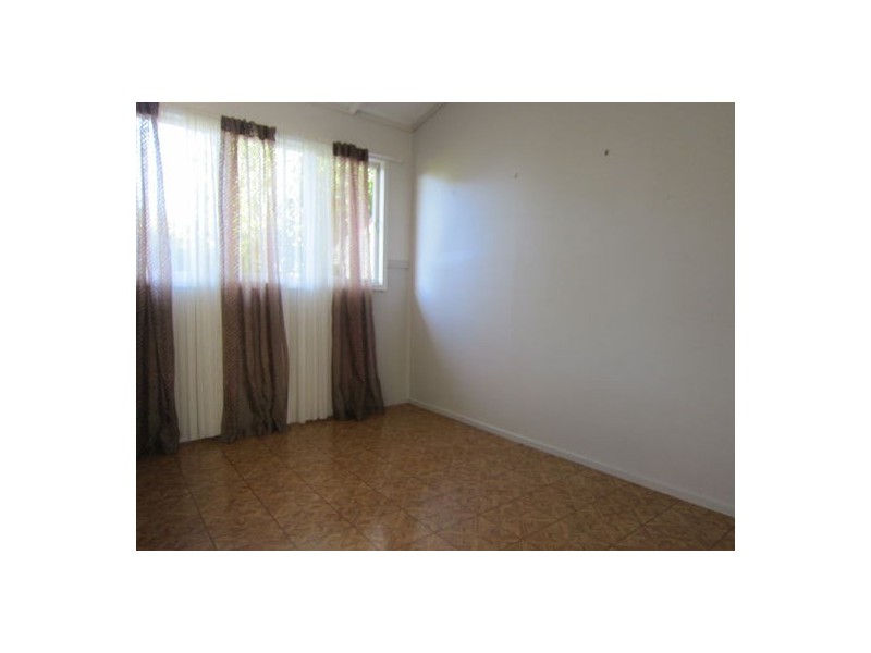 141 Raceview Street, Raceview QLD 4305