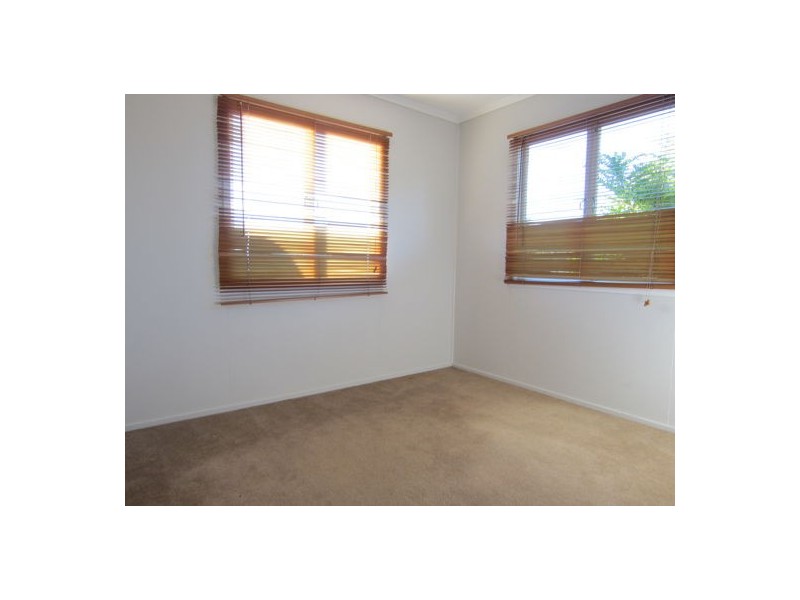 141 Raceview Street, Raceview QLD 4305