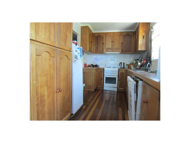 8 Trudy Street, Raceview QLD 4305