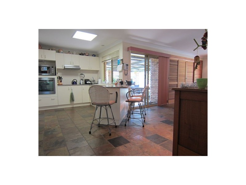 115 Sandalwood Drive, Yamanto QLD 4305