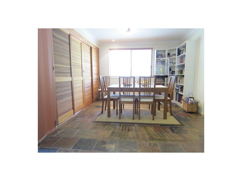 115 Sandalwood Drive, Yamanto QLD 4305