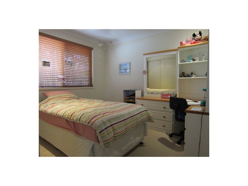115 Sandalwood Drive, Yamanto QLD 4305