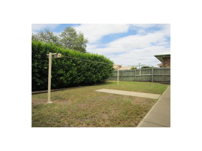 8 Dianthus Place, Flinders View QLD 4305