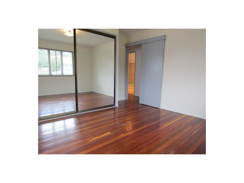 5 Manchester Street, North Ipswich QLD 4305