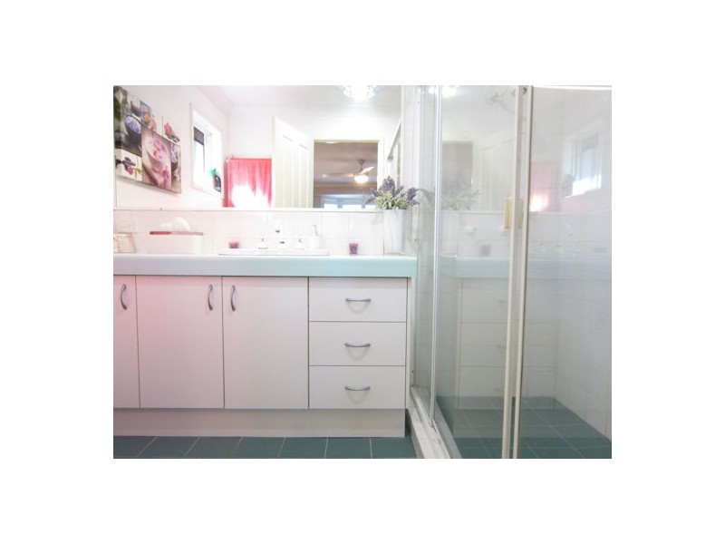 13 Michelle Court, Raceview QLD 4305