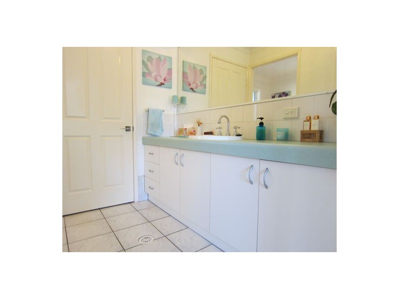 13 Michelle Court, Raceview QLD 4305