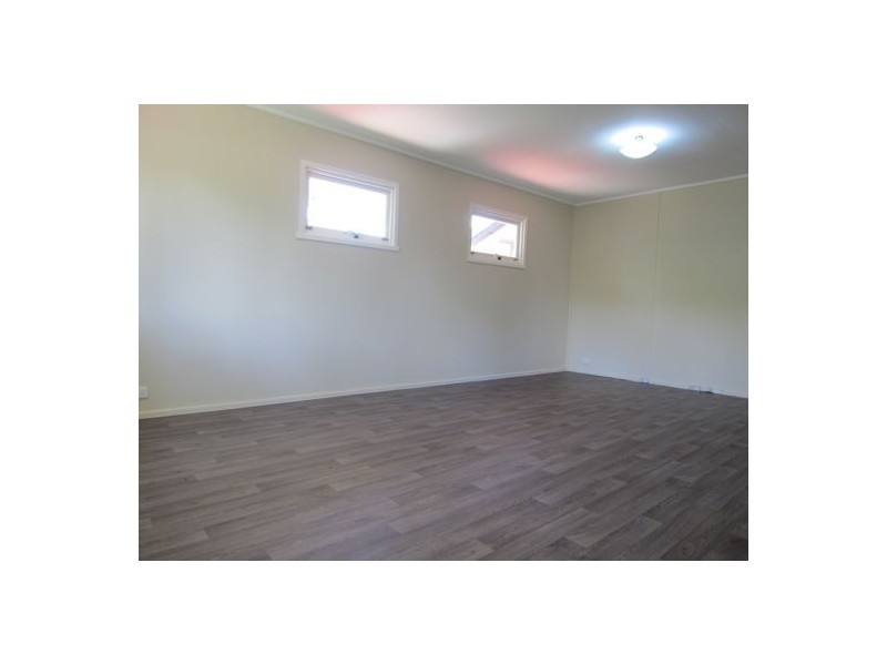 4 Light Street, Leichhardt QLD 4305