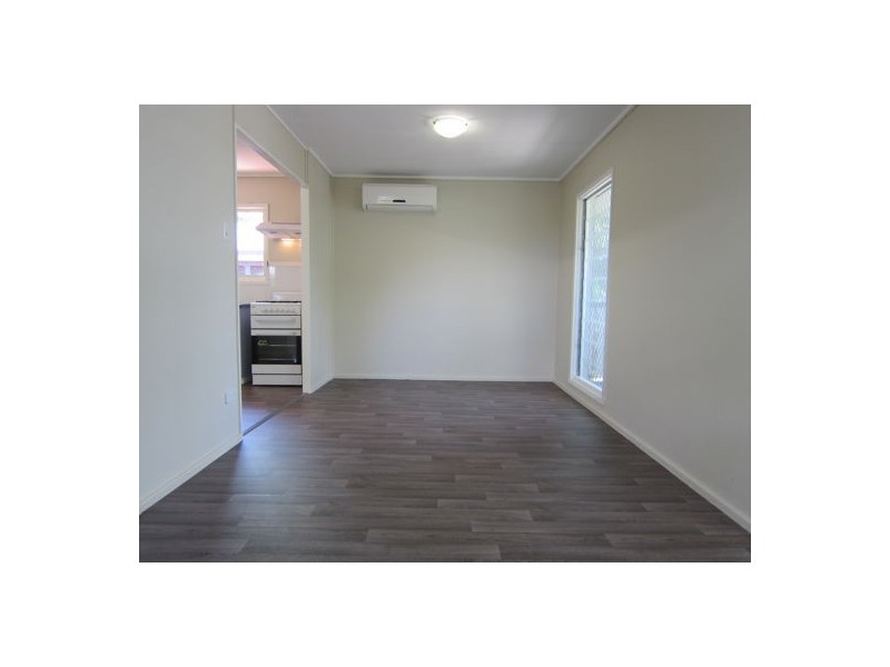 4 Light Street, Leichhardt QLD 4305