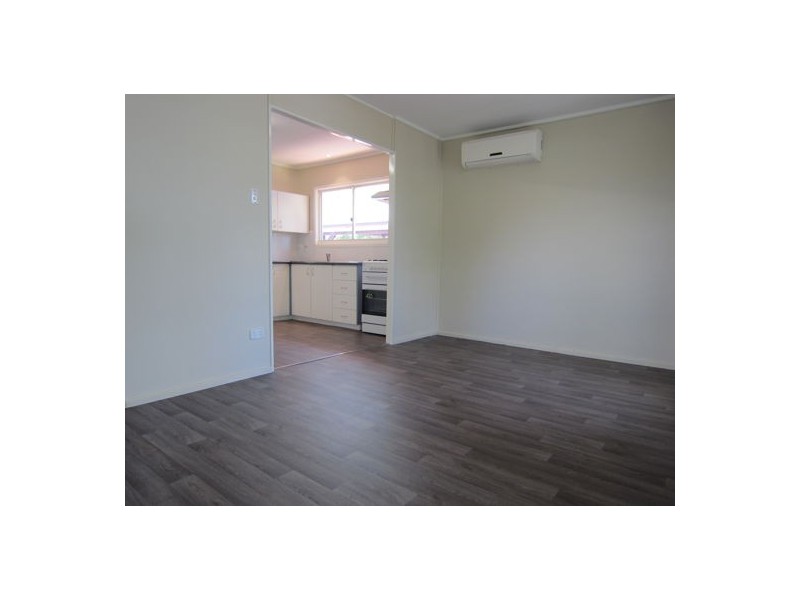 4 Light Street, Leichhardt QLD 4305