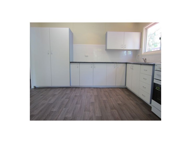 4 Light Street, Leichhardt QLD 4305