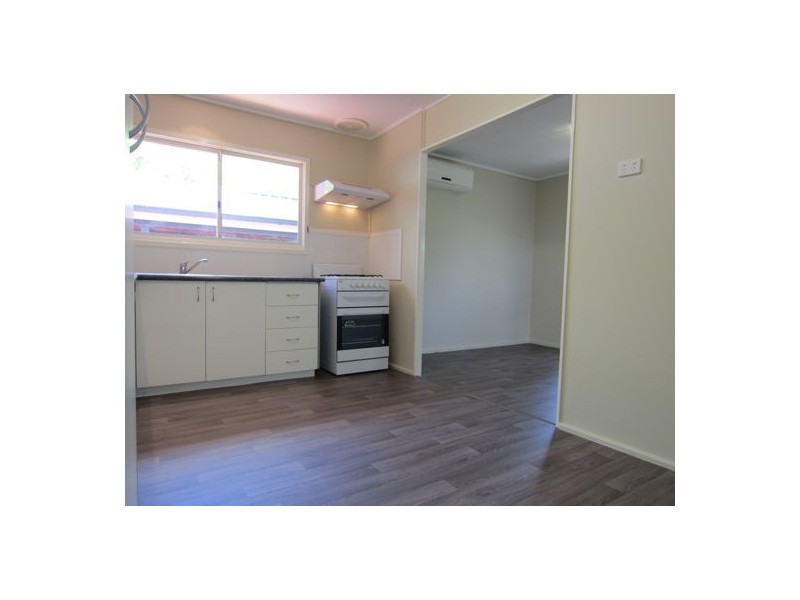 4 Light Street, Leichhardt QLD 4305