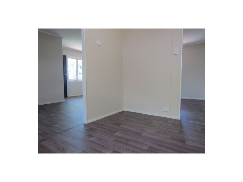 4 Light Street, Leichhardt QLD 4305