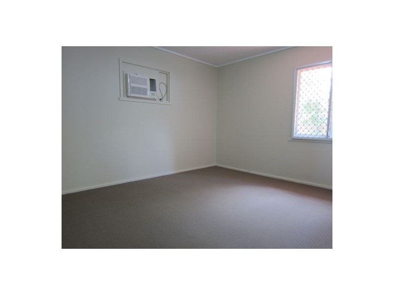 4 Light Street, Leichhardt QLD 4305